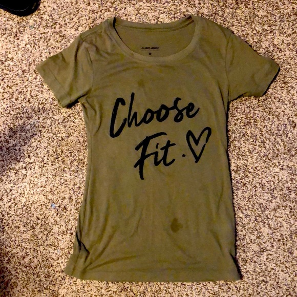 I’m selling a shirt :) - Picture 1 of 1